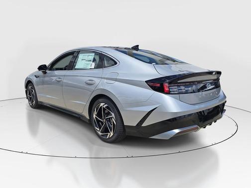 2026 Hyundai SONATA SEL