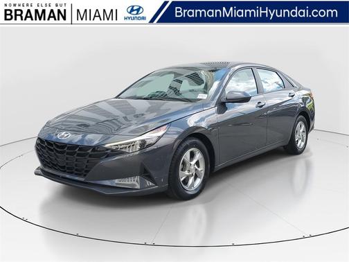 2023 Hyundai ELANTRA SE