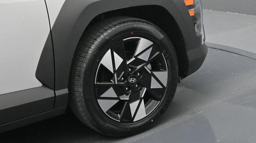 Cyber Gray Metallic 2024 Hyundai KONA SEL