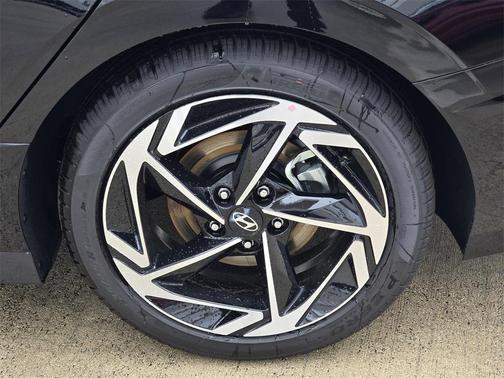 2026 Hyundai SONATA SEL