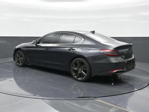 Hallasan Green 2023 Genesis G70 2.0T RWD