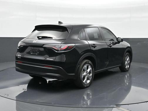 Urban Gray Pearl 2024 Honda HR-V LX