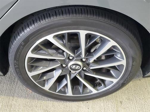 2023 Hyundai SONATA Limited