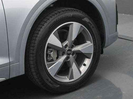 2023 Audi Q5 40 Premium Plus