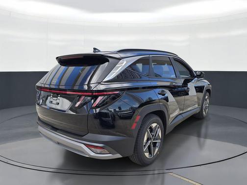 Phantom Black 2026 Hyundai TUCSON SEL Premium