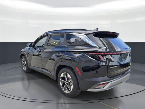 Phantom Black 2026 Hyundai TUCSON SEL Premium