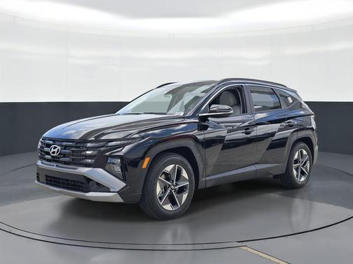 Phantom Black 2026 Hyundai TUCSON SEL Premium