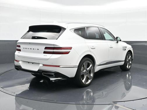 Uyuni White 2023 Genesis GV80 2.5T