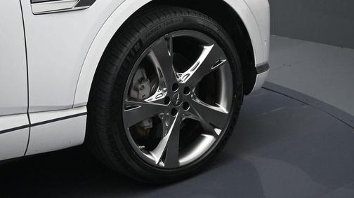Uyuni White 2023 Genesis GV80 2.5T