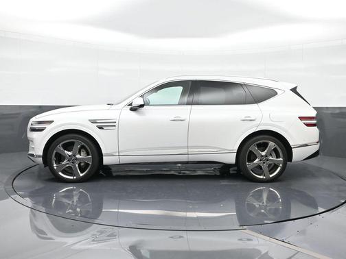 Uyuni White 2023 Genesis GV80 2.5T