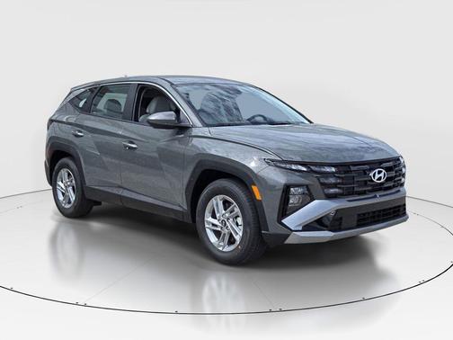 Hampton Gray 2026 Hyundai TUCSON SE