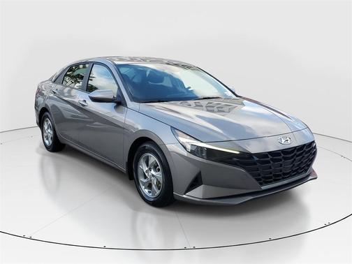 2023 Hyundai ELANTRA SE