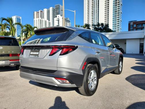 2025 Hyundai TUCSON SE