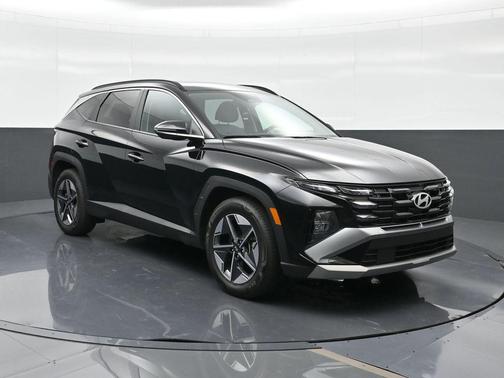 Phantom Black 2025 Hyundai TUCSON SEL Convenience
