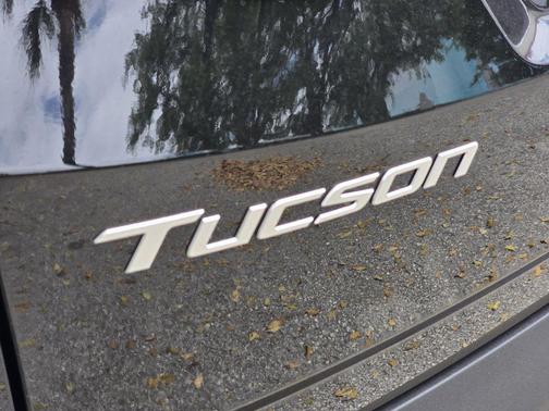 Ash Black 2026 Hyundai TUCSON Hybrid Limited