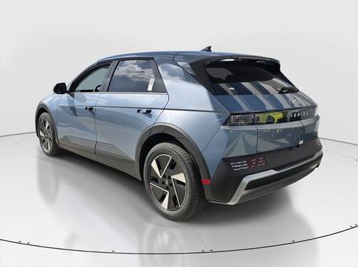 2025 Hyundai IONIQ 5 SE
