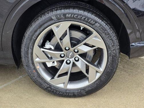 Vik Black 2025 Genesis Electrified GV70 Advanced AWD