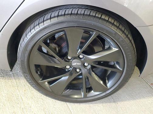 Savile Silver 2023 Genesis G70 2.0T AWD