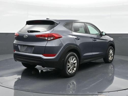 Coliseum Gray 2017 Hyundai TUCSON SE