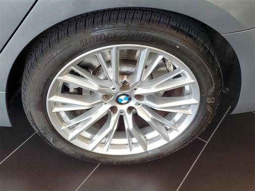 2023 BMW 330 330i