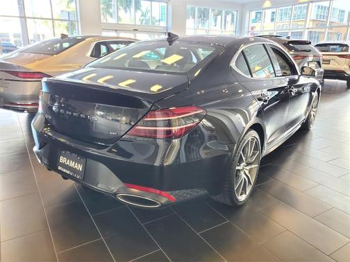 2023 Genesis G70 3.3T RWD