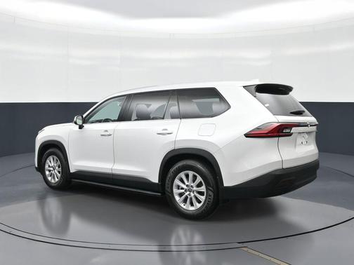 Wind Chill Pearl 2026 Toyota Grand Highlander XLE