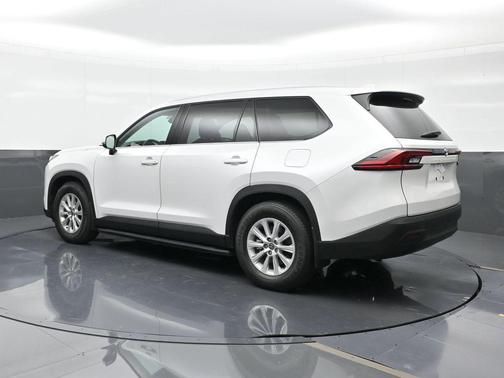 Wind Chill Pearl 2026 Toyota Grand Highlander XLE