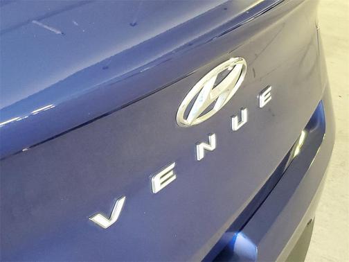 2022 Hyundai VENUE Limited
