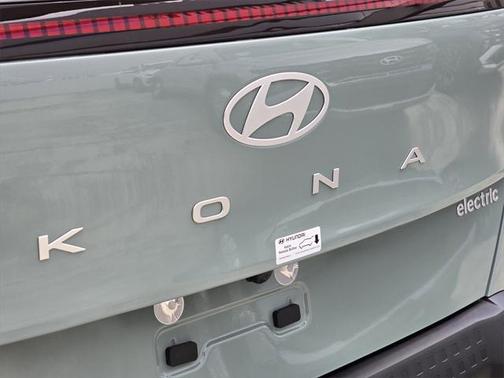 2025 Hyundai KONA EV SEL
