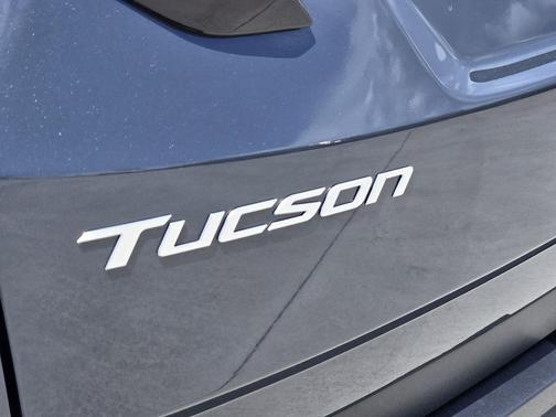 Ecotronic Gray 2026 Hyundai TUCSON SE