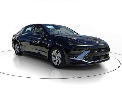Abyss Black 2026 Hyundai SONATA SE