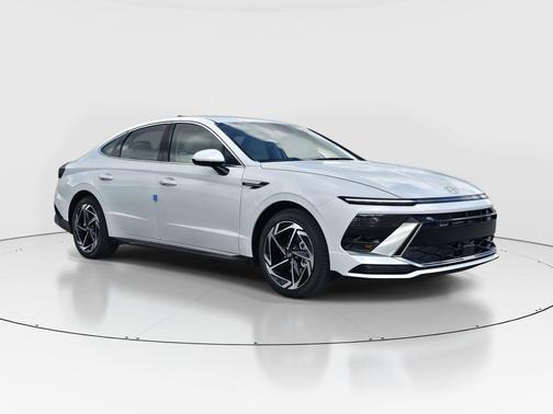 2026 Hyundai SONATA SEL
