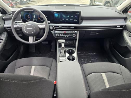 Abyss Black 2026 Hyundai SONATA SE