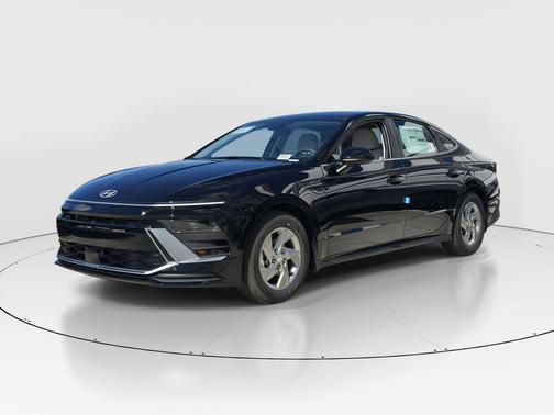Abyss Black 2026 Hyundai SONATA SE