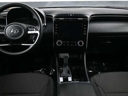 Shimmering Silver 2023 Hyundai TUCSON SE