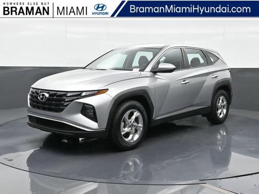 Shimmering Silver 2023 Hyundai TUCSON SE