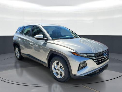 Shimmering Silver 2023 Hyundai TUCSON SE