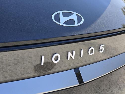 Abyss Black 2026 Hyundai IONIQ 5 SEL