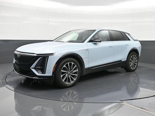 Nimbus Metallic 2024 Cadillac LYRIQ Sport