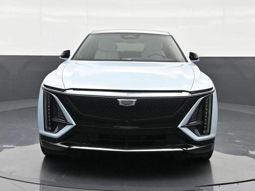Nimbus Metallic 2024 Cadillac LYRIQ Sport