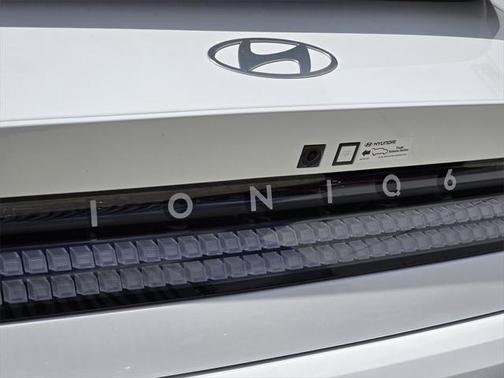 2025 Hyundai IONIQ 6 SE