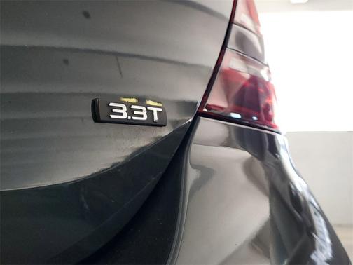 2023 Genesis G70 3.3T RWD