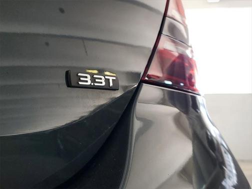 2023 Genesis G70 3.3T RWD