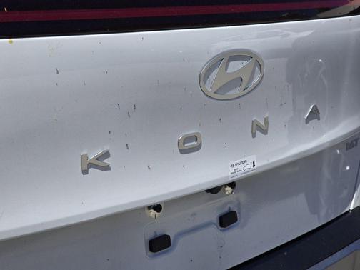Atlas White 2026 Hyundai KONA SEL Premium