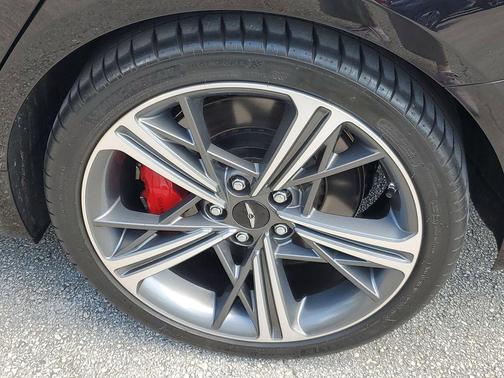 Vik Black 2024 Genesis G70 3.3T RWD Sport Advanced