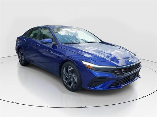 2025 Hyundai ELANTRA SEL