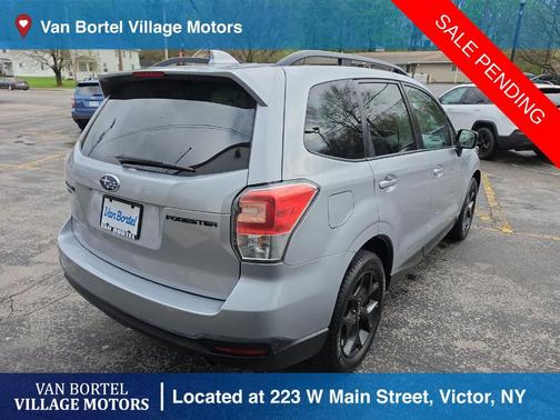 Ice Silver Metallic 2018 Subaru Forester 2.5i Premium