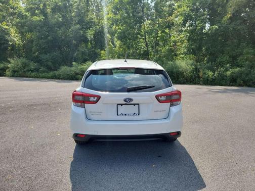 2022 Subaru Impreza Base