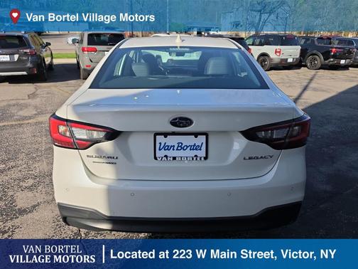 Crystal White Pearl 2021 Subaru Legacy