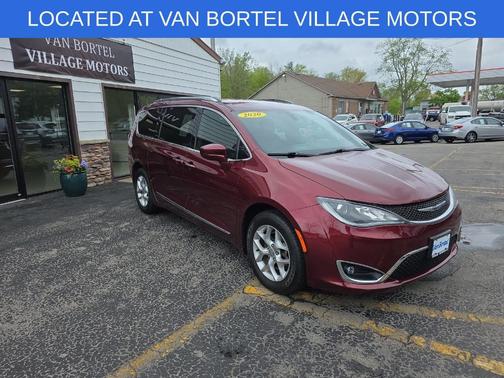 2020 Chrysler Pacifica Touring-L